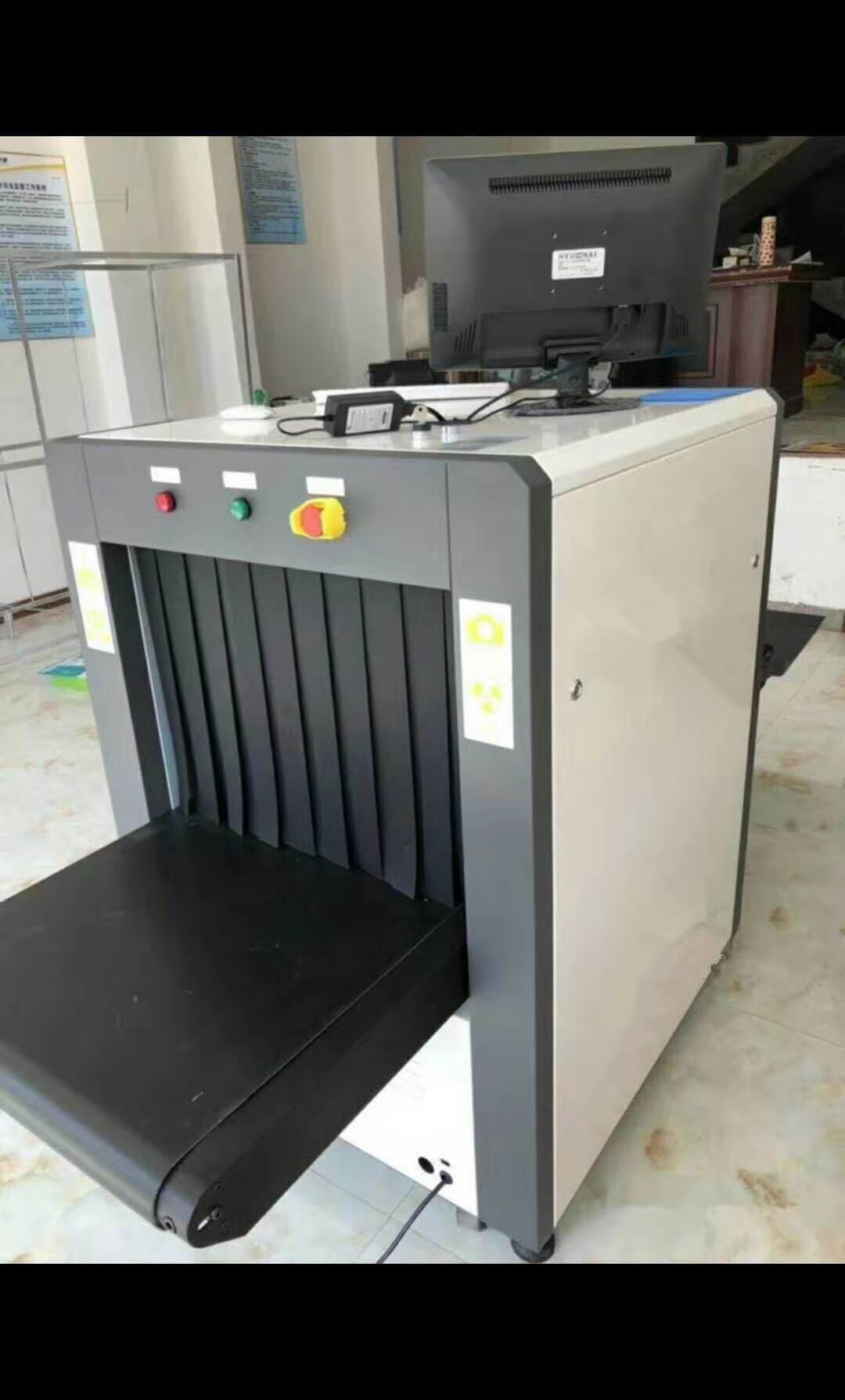 全方位守衛(wèi)出行安全 X光安檢機(jī)、安檢門與手持金屬探測器的協(xié)同應(yīng)用